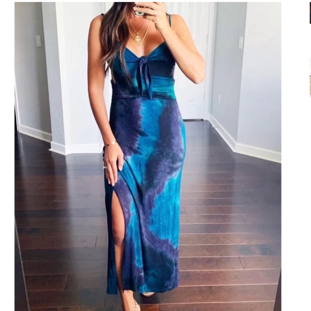 BNWOT Veronica M Essentials Tie Front Tie Dye Maxi Dress in Teal/Black